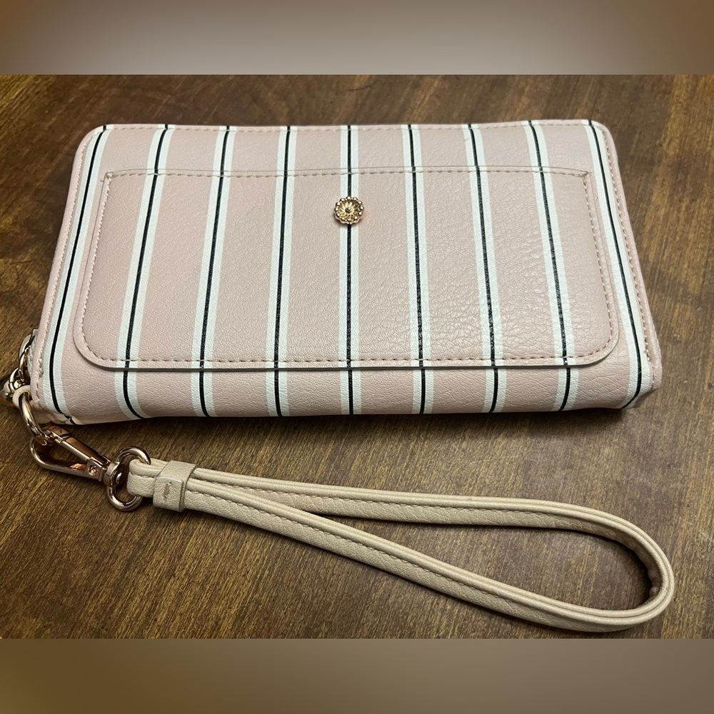 NWOT Lauren Conrad wallet/ wristlet.